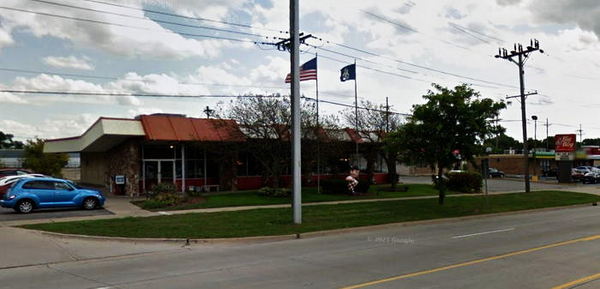 Big Boy Restaurants (Elias Brothers, Elias Bros) - Farmington - 20788 Farmington Rd (newer photo)